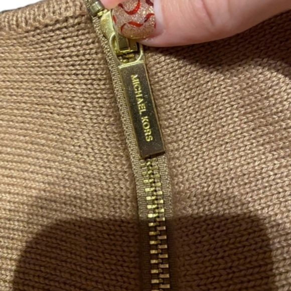 Michael Michael Kors Hi-Lo Hem Sweater With Small Gold Logo Back Zipper Small - Picture 3 of 7